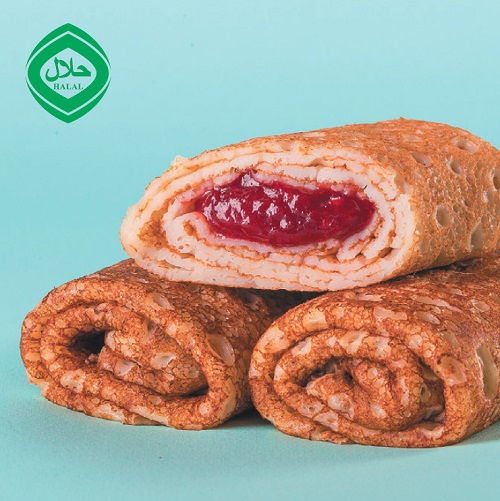 Crepes envelopes with cherries